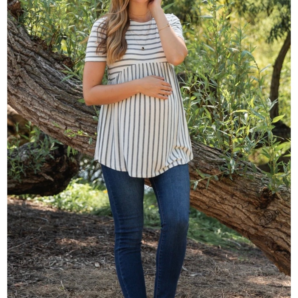 Maternity top❌❌SOLD❌❌